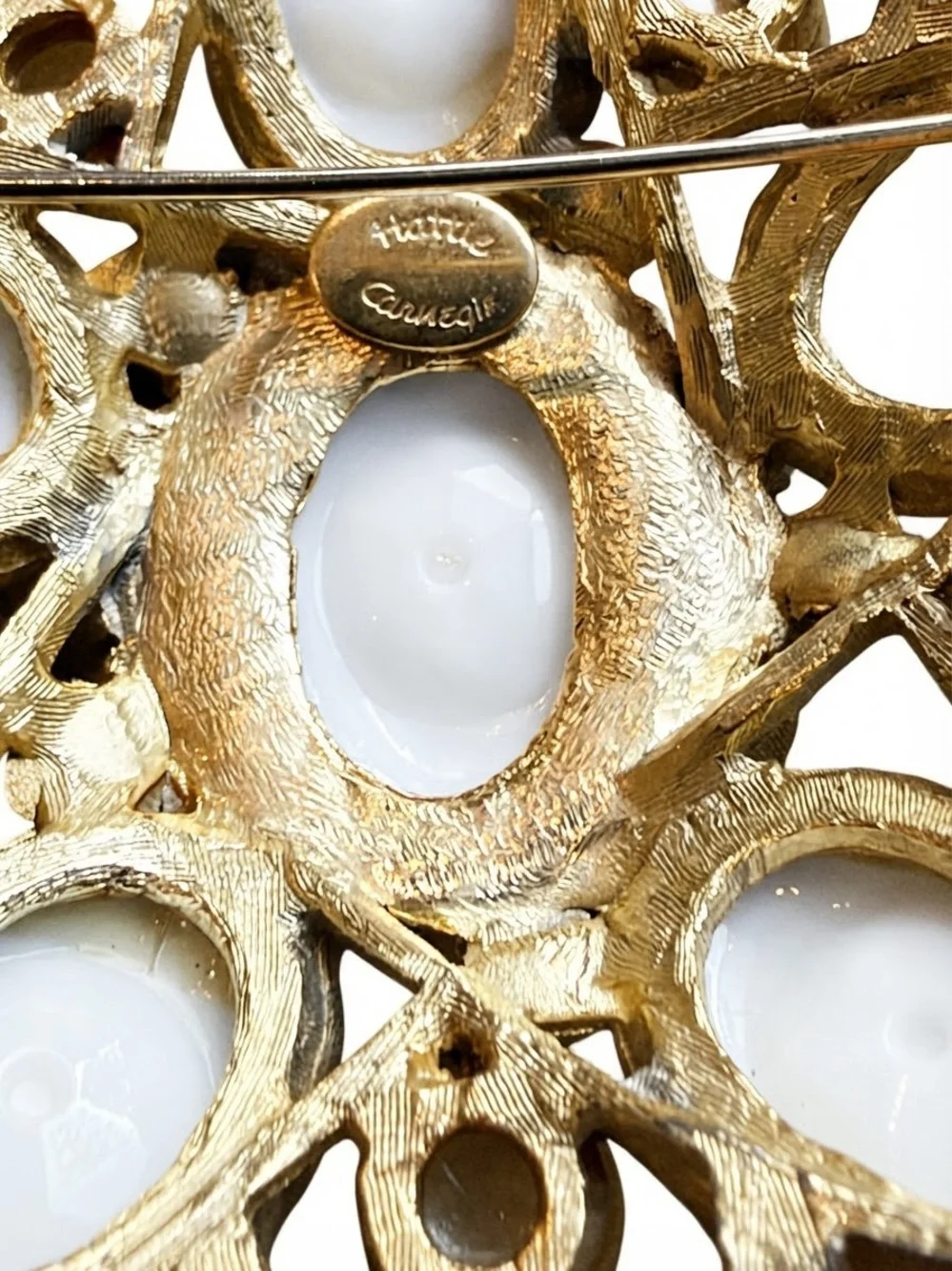 Vintage Hattie Carnegie White Lace Glass Cameo Pearl Gold Tone Brooch Pin